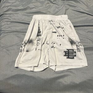Eric Emanuel white nyc shorts men's size medium